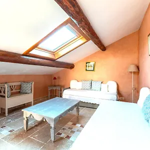 Hotel Des Gres & Restaurant Sous Les Platanes, Lagnes