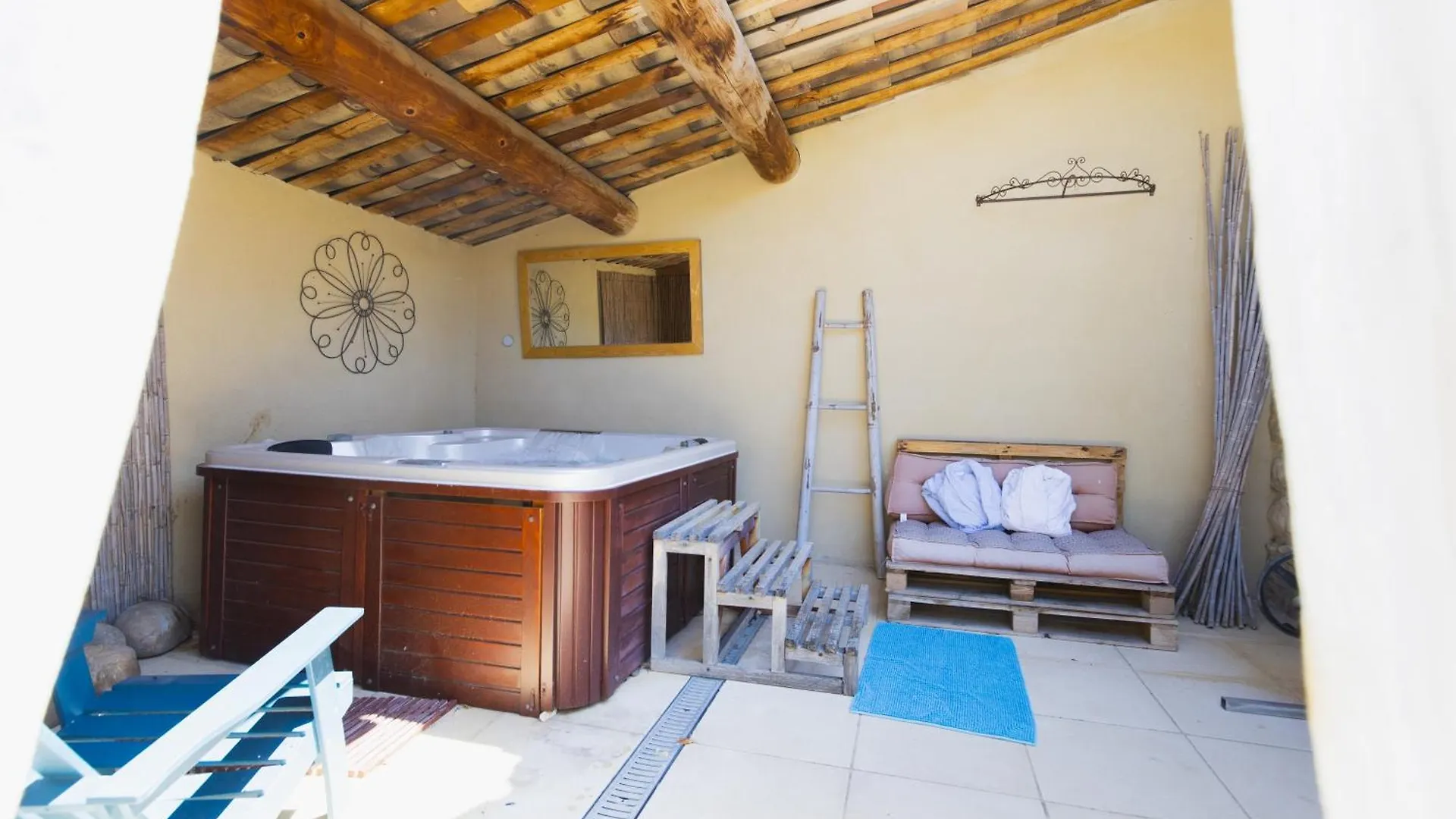 Chambre D'Hotes - B&B - Fleur De Coton Chez Manon En Luberon Lagnes France