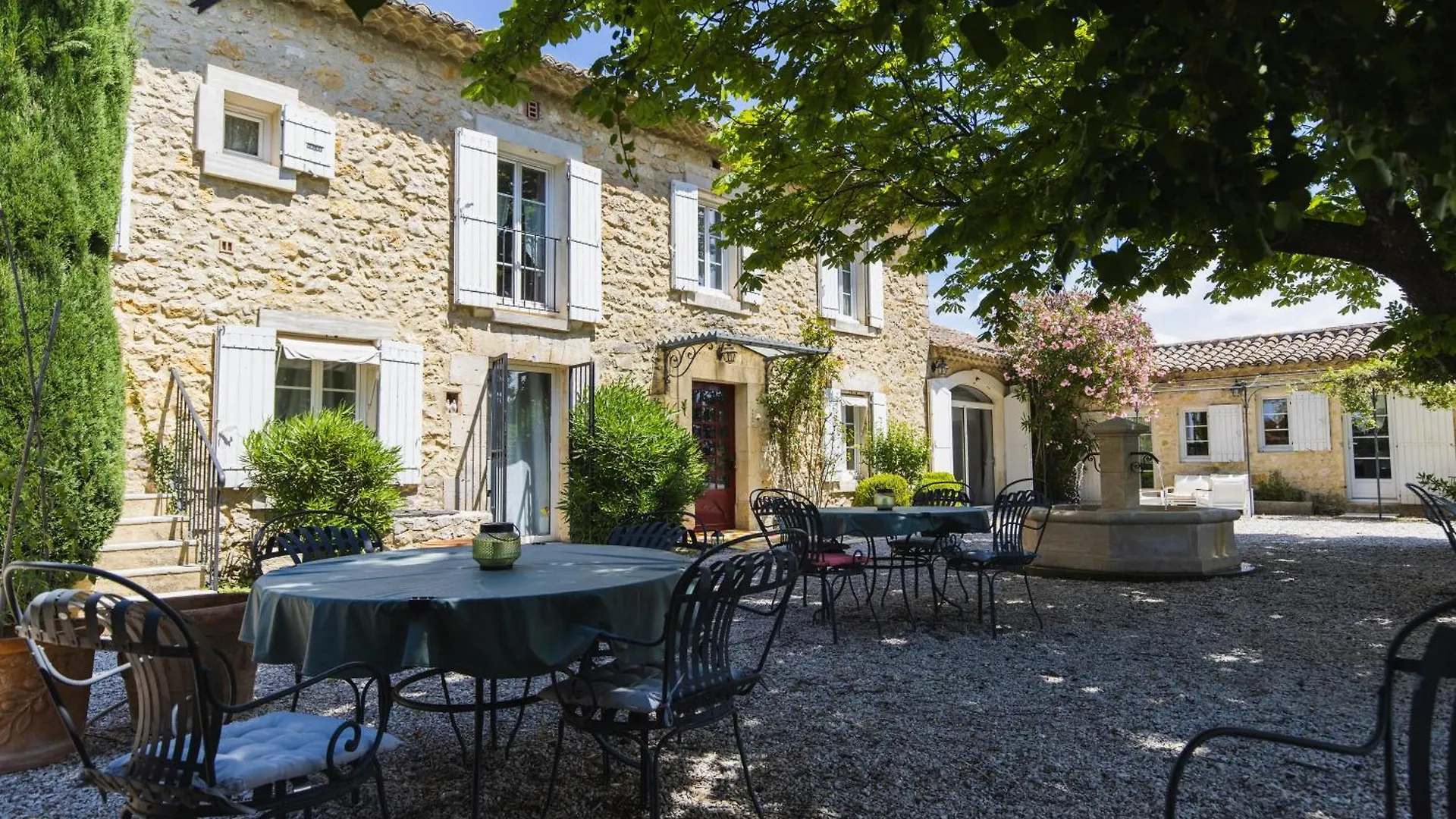 Chambre D'Hotes - B&B - Fleur De Coton Chez Manon En Luberon Lagnes Guest house